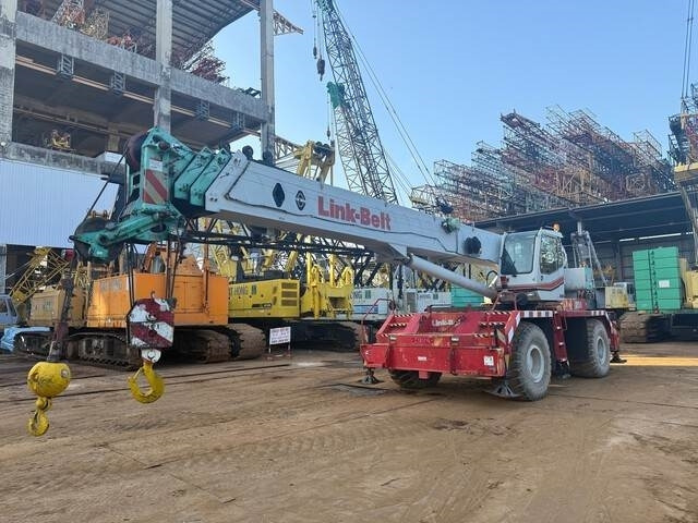 Link-Belt RTC8050-2 - Rough terrain crane: picture 1 Link-Belt RTC8050-2 - Rough terrain crane: picture 1