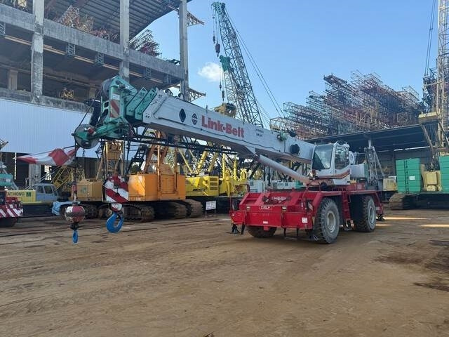Link-Belt RTC8050-2 - Rough terrain crane: picture 1 Link-Belt RTC8050-2 - Rough terrain crane: picture 1