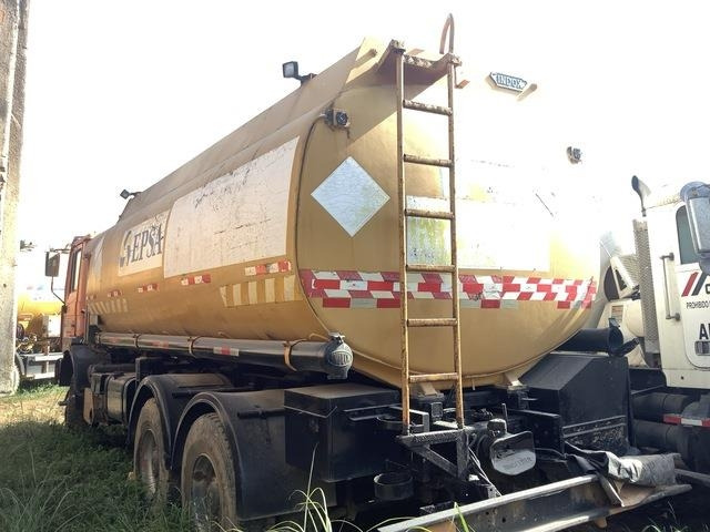 MAN 33.414-V20 - Tanker truck: picture 2 MAN 33.414-V20 - Tanker truck: picture 2