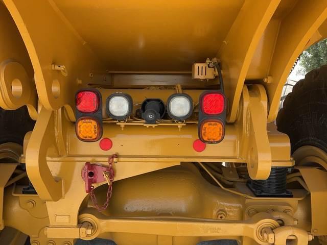 Articulated dumper CAT 745: picture 18