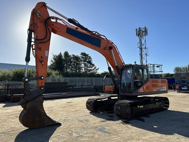 Doosan DX300LC-5 - Crawler excavator: picture 1 Doosan DX300LC-5 - Crawler excavator: picture 1