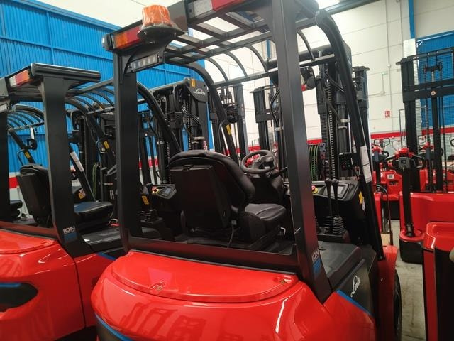 Linde E20 PBHP-01 - Electric forklift: picture 3 Linde E20 PBHP-01 - Electric forklift: picture 3