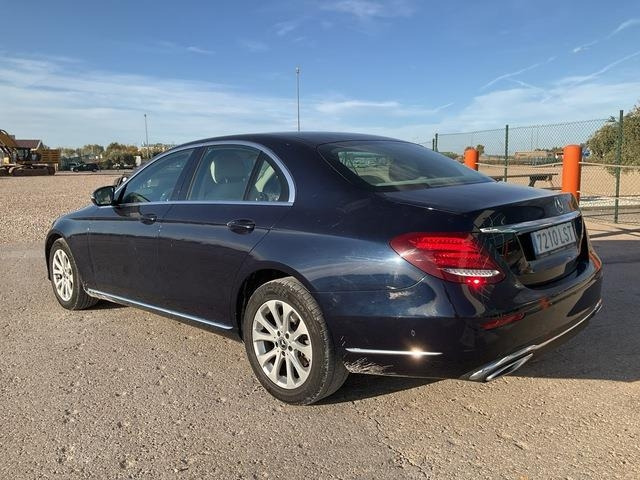 Mercedes-Benz E220D - Car: picture 2 Mercedes-Benz E220D - Car: picture 2