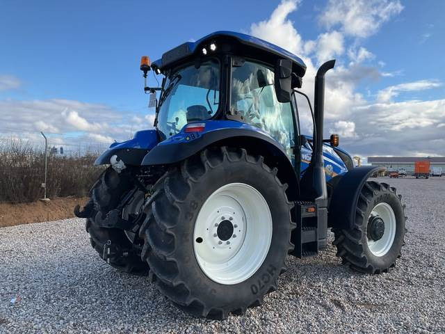 New Holland T6.145 - Farm tractor: picture 3 New Holland T6.145 - Farm tractor: picture 3
