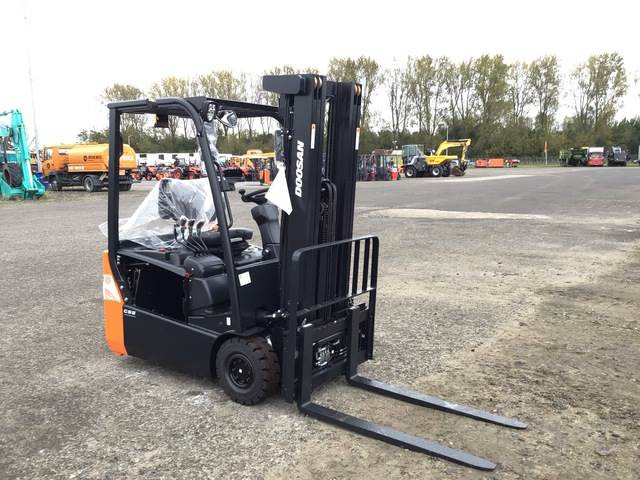 Doosan B15T-7 PLUS - Electric forklift: picture 4 Doosan B15T-7 PLUS - Electric forklift: picture 4