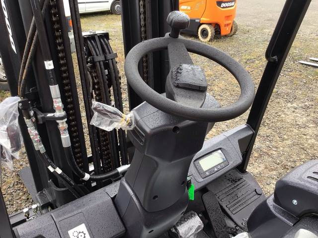 Electric forklift Doosan B35X-7 PLUS: picture 8