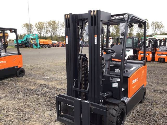 Electric forklift Doosan B35X-7 PLUS: picture 18