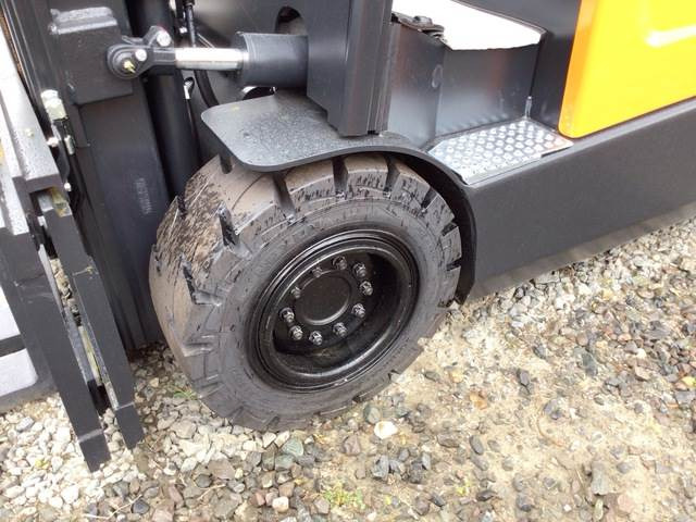 Electric forklift Doosan B35X-7 PLUS: picture 15
