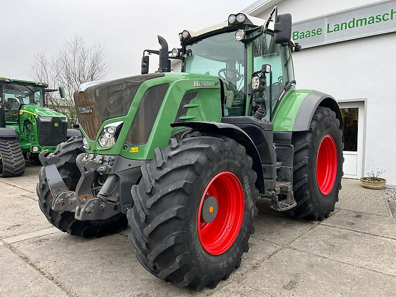 Fendt 824 Vario ProfiPlus - Farm tractor: picture 2 Fendt 824 Vario ProfiPlus - Farm tractor: picture 2