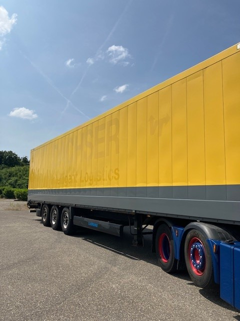KRONE SD Dryliner - Closed box trailer: picture 1 KRONE SD Dryliner - Closed box trailer: picture 1