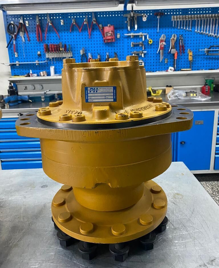 POCLAIN for BOMAG construction roller - Hydraulic motor for Roller: picture 3 POCLAIN for BOMAG construction roller - Hydraulic motor for Roller: picture 3