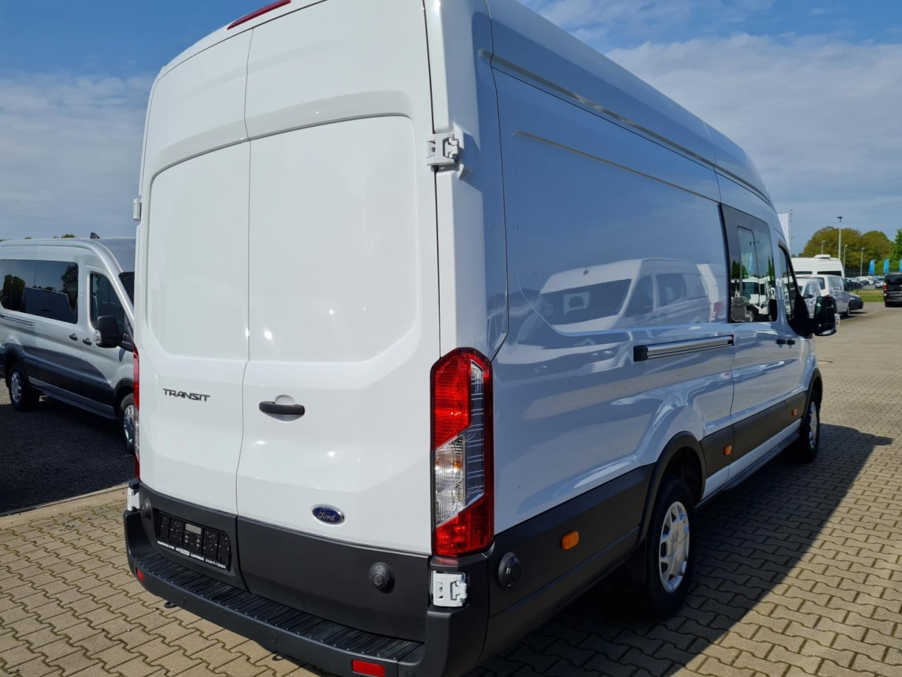 Ford Transit 350 Kasten L4H3 Doka Trend Mixto RWD - Panel van, Combi van: picture 4 Ford Transit 350 Kasten L4H3 Doka Trend Mixto RWD - Panel van, Combi van: picture 4