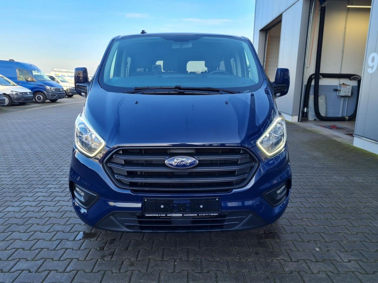 Ford Transit Custom Kombi 320 L2 Trend 9 Sitze KLIMA - Passenger van: picture 2 Ford Transit Custom Kombi 320 L2 Trend 9 Sitze KLIMA - Passenger van: picture 2