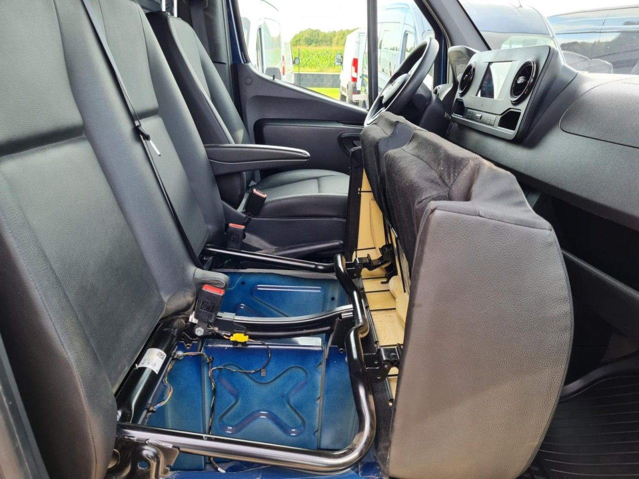 Panel van Mercedes-Benz Sprinter 316 Kasten CDI MR RWD AHK MBUX KAMERA: picture 20