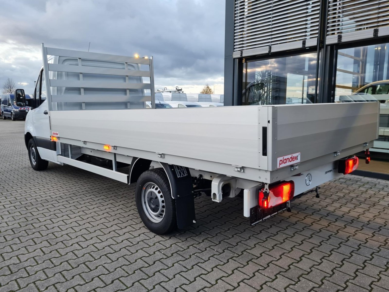Open body delivery van Mercedes-Benz Sprinter 317 CDI Pritsche L3 lang RWD KLIMA TEMPOMAT: picture 8 Open body delivery van Mercedes-Benz Sprinter 317 CDI Pritsche L3 lang RWD KLIMA TEMPOMAT: picture 8