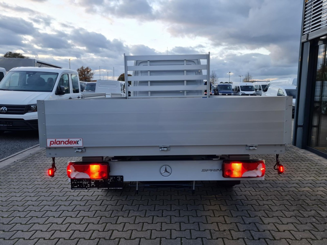 Mercedes-Benz Sprinter 317 CDI Pritsche L3 lang RWD KLIMA TEMPOMAT - Open body delivery van: picture 5 Mercedes-Benz Sprinter 317 CDI Pritsche L3 lang RWD KLIMA TEMPOMAT - Open body delivery van: picture 5