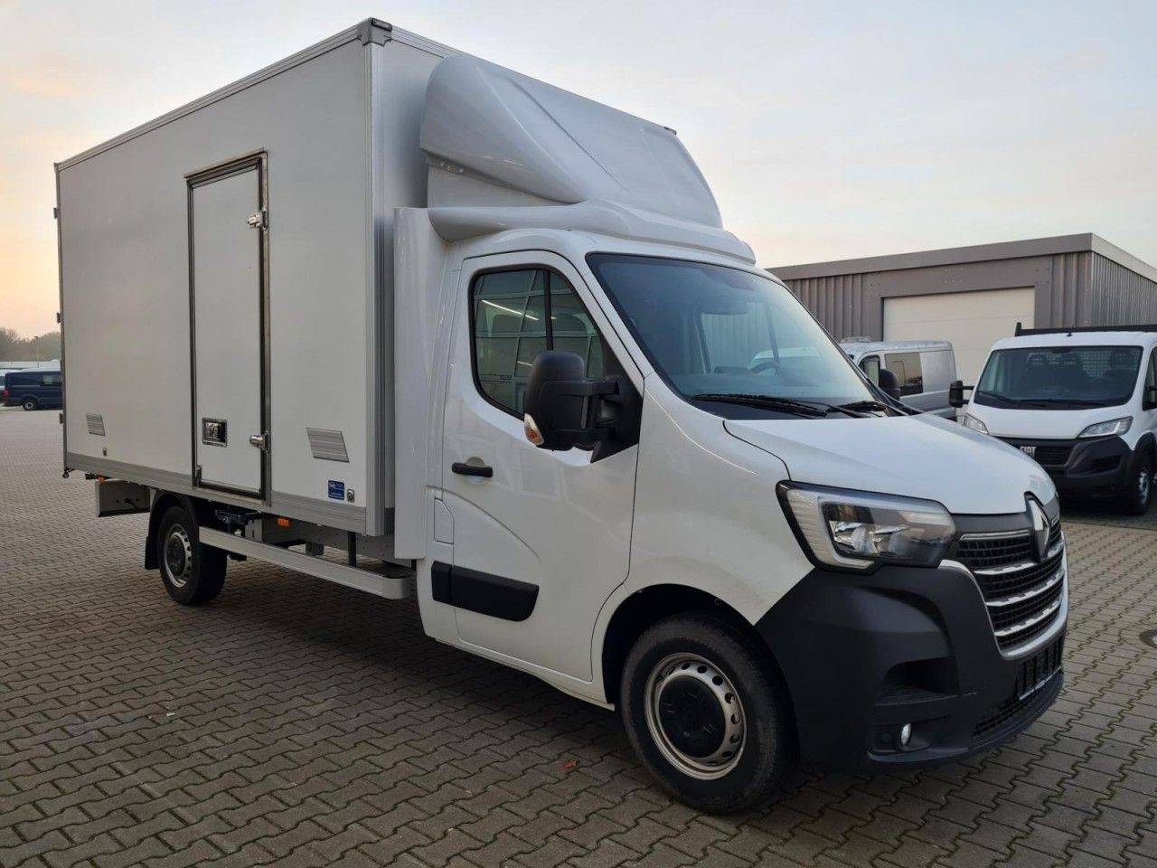 Renault Master 3.5t Möbel Koffer KLIMA LUFTFEDERUNG TEMP - Closed box van: picture 3 Renault Master 3.5t Möbel Koffer KLIMA LUFTFEDERUNG TEMP - Closed box van: picture 3