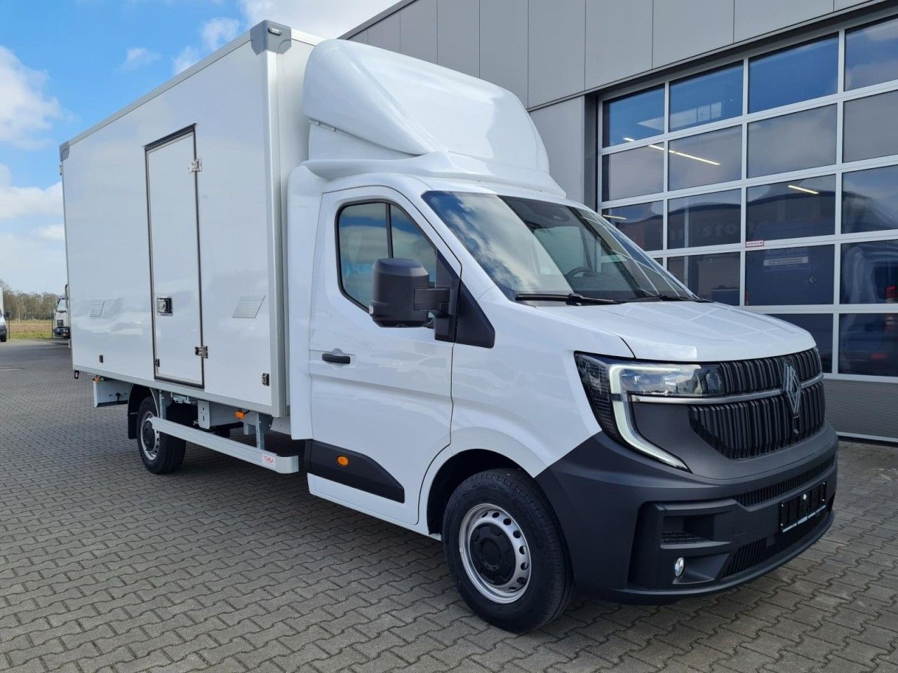 Renault Master 35 New Möbel Koffer KLIMA KOMFORT TEMPOMA - Closed box van: picture 3 Renault Master 35 New Möbel Koffer KLIMA KOMFORT TEMPOMA - Closed box van: picture 3