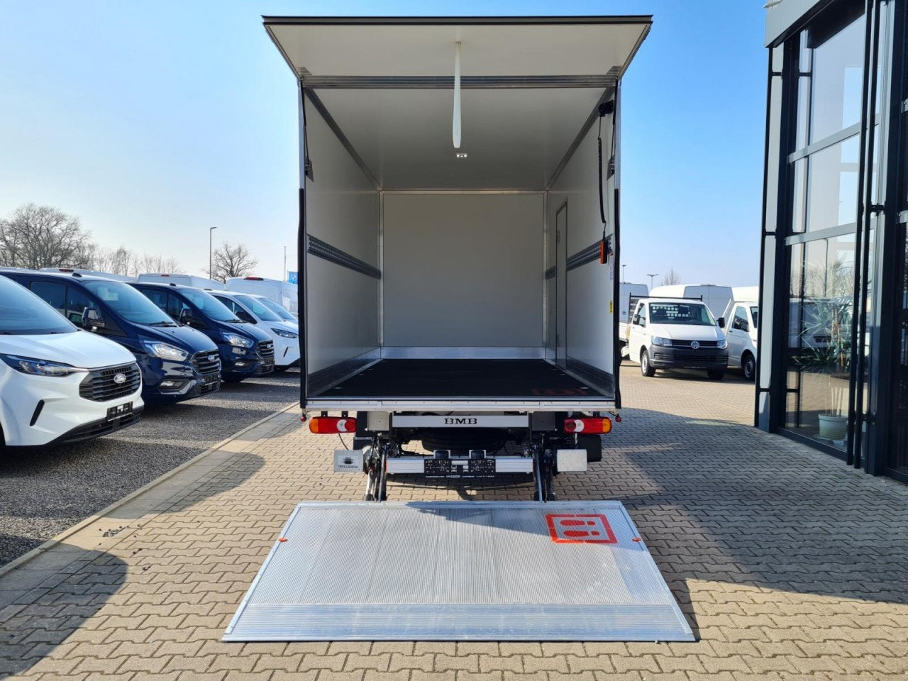 Renault Master 35 New Möbel Koffer LBW KAMERA LUFTFEDERUNG - Closed box van: picture 5 Renault Master 35 New Möbel Koffer LBW KAMERA LUFTFEDERUNG - Closed box van: picture 5