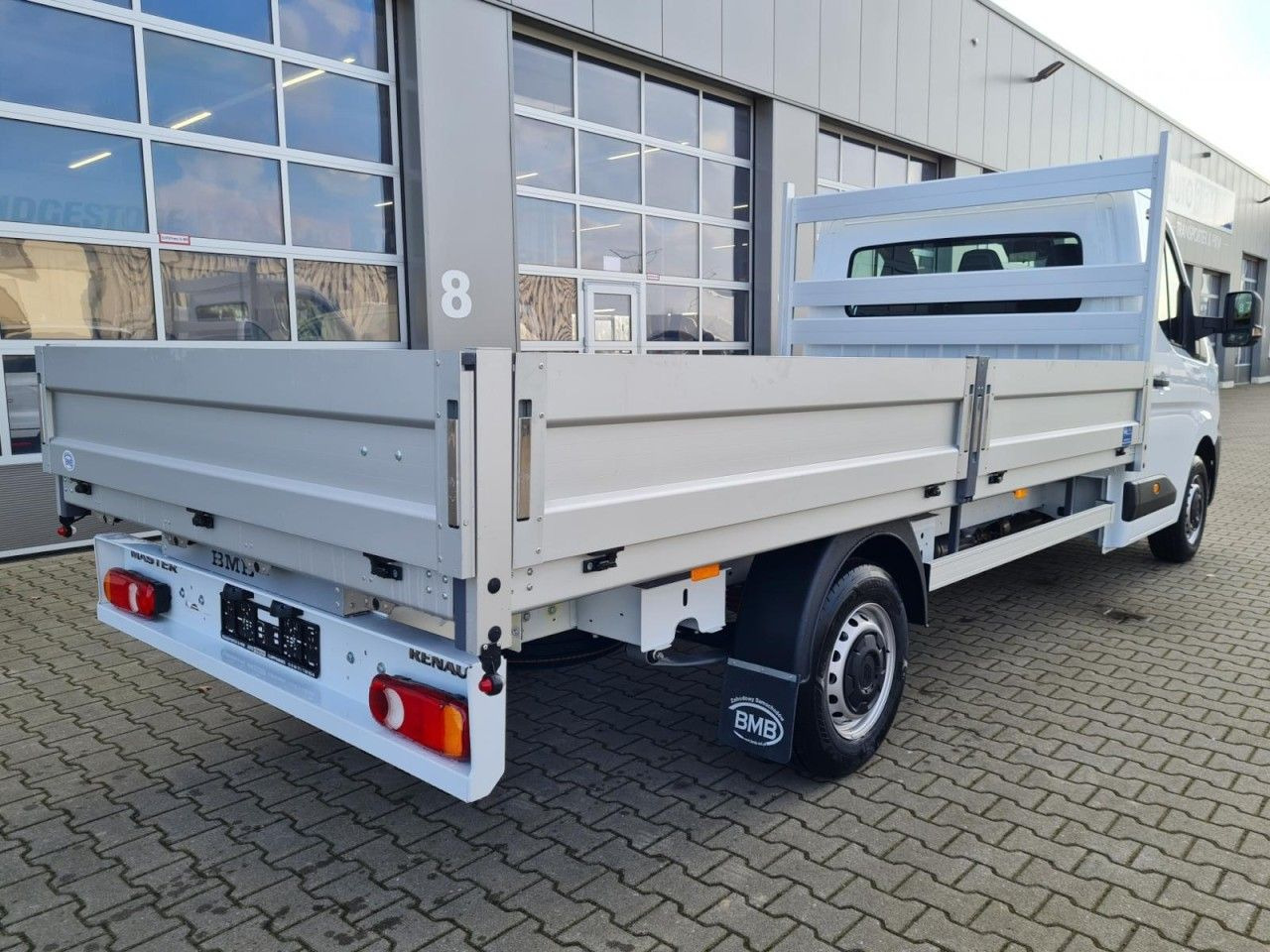 Renault Master New 35 Pritsche lang KLIMA KOMFORT TEMPOM - Open body delivery van: picture 4 Renault Master New 35 Pritsche lang KLIMA KOMFORT TEMPOM - Open body delivery van: picture 4