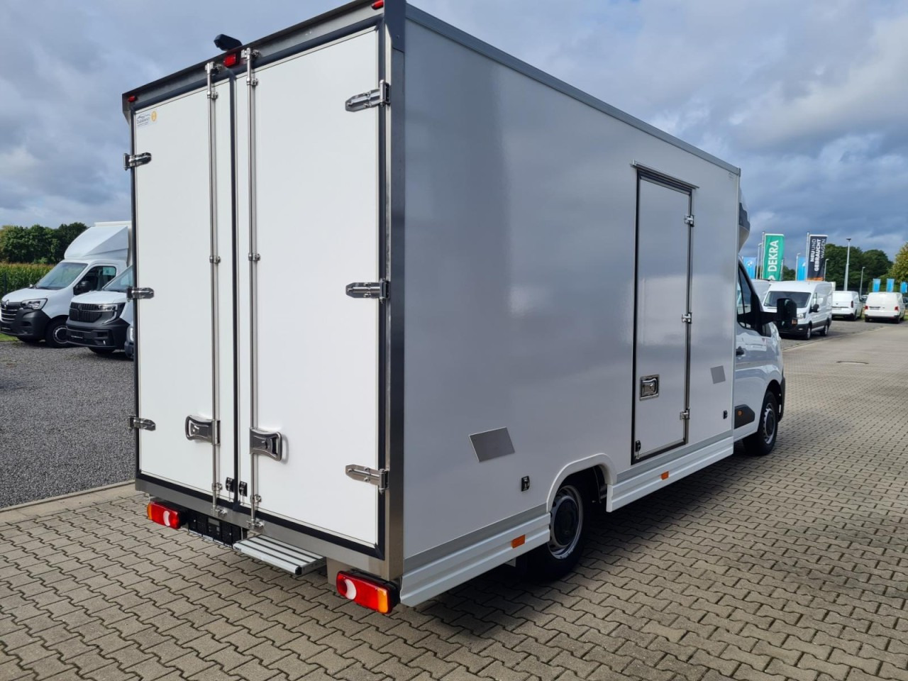 Renault Master New 35 Tiefrahmen Koffer dCi 170 KAMERA - Closed box van: picture 4 Renault Master New 35 Tiefrahmen Koffer dCi 170 KAMERA - Closed box van: picture 4
