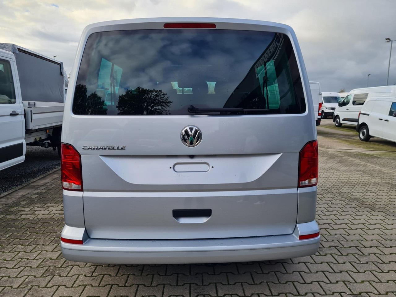 VW Volkswagen T6.1 Caravelle TDI lang 9 Sitzer 2 Schiebetüren Trendl. - Minibus, Passenger van: picture 5 VW Volkswagen T6.1 Caravelle TDI lang 9 Sitzer 2 Schiebetüren Trendl. - Minibus, Passenger van: picture 5