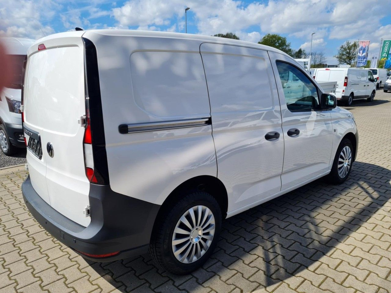 Volkswagen Caddy Kasten Cargo 2.0 TDI KLIMA KOMFORT PDC - Small van: picture 4 Volkswagen Caddy Kasten Cargo 2.0 TDI KLIMA KOMFORT PDC - Small van: picture 4