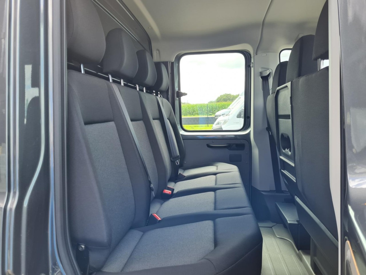 Volkswagen Crafter 35 DOKA 7-Sitze Maxi L4 KLIMA TEMPOMAT - Open body delivery van, Combi van: picture 4 Volkswagen Crafter 35 DOKA 7-Sitze Maxi L4 KLIMA TEMPOMAT - Open body delivery van, Combi van: picture 4
