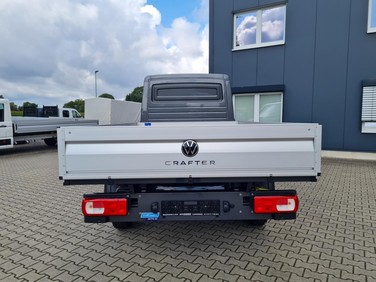 Volkswagen Crafter 35 Doka 7-Sitze MAXI L4 KLIMA TEMPOMAT - Open body delivery van, Combi van: picture 5 Volkswagen Crafter 35 Doka 7-Sitze MAXI L4 KLIMA TEMPOMAT - Open body delivery van, Combi van: picture 5