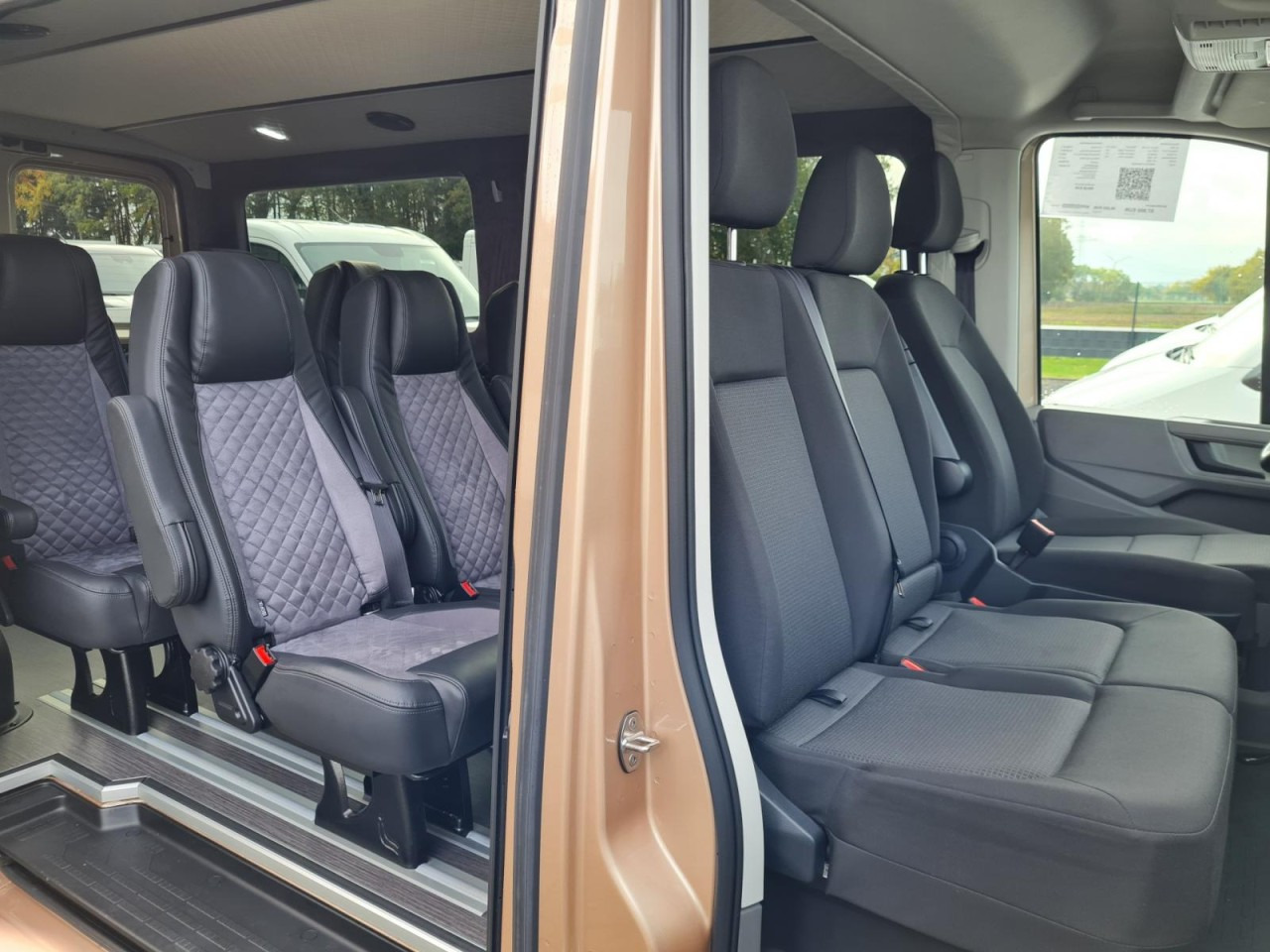 Volkswagen Crafter 35 / TGE 3.180 Kombi 9 Sitze LEDER Sonderumbau leasing Volkswagen Crafter 35 / TGE 3.180 Kombi 9 Sitze LEDER Sonderumbau: picture 20