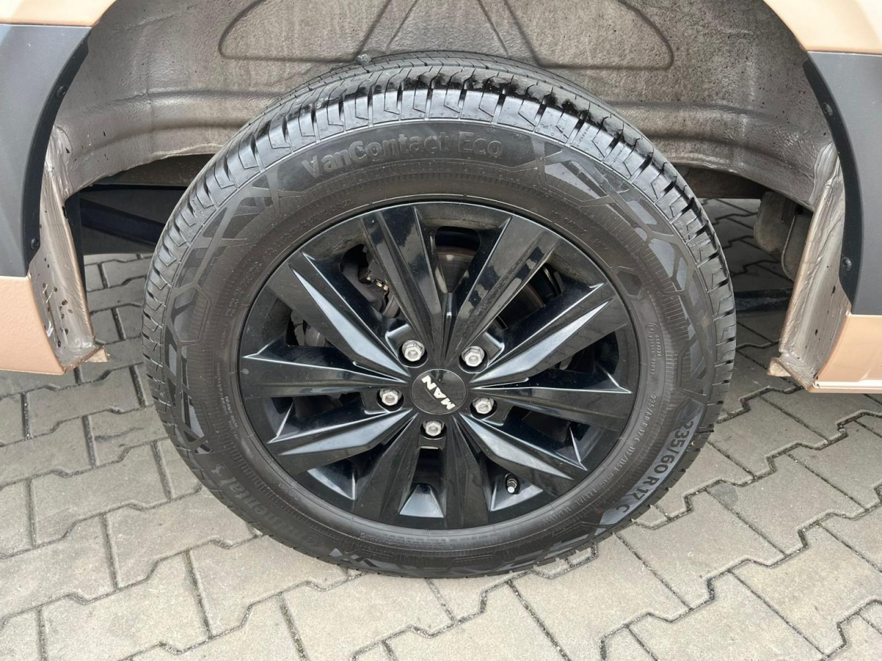 Volkswagen Crafter 35 / TGE 3.180 Kombi 9 Sitze LEDER Sonderumbau leasing Volkswagen Crafter 35 / TGE 3.180 Kombi 9 Sitze LEDER Sonderumbau: picture 22