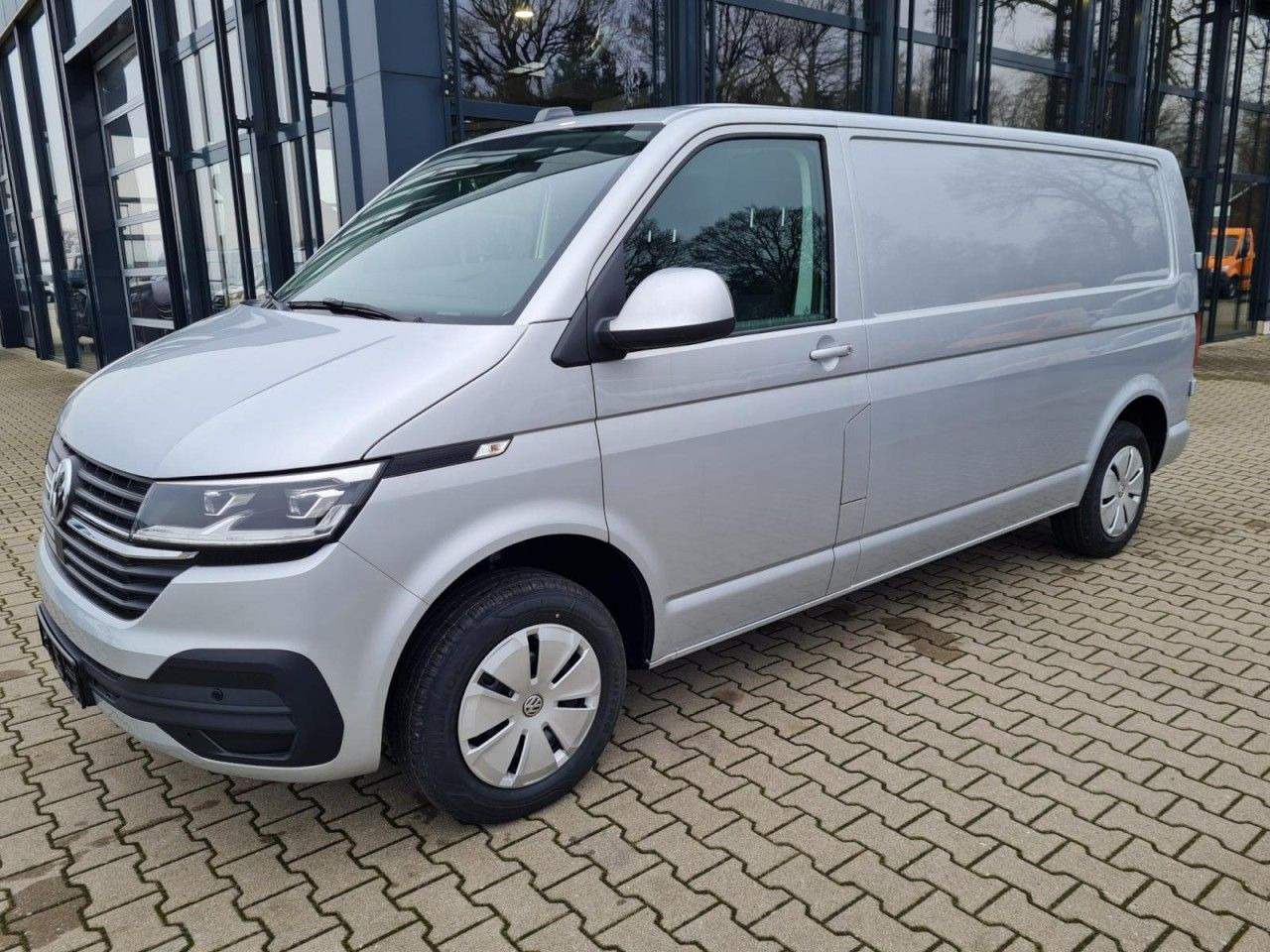Volkswagen T6.1 Kasten TDI lang DSG LED KAMERA TEMPOMAT - Small van: picture 3 Volkswagen T6.1 Kasten TDI lang DSG LED KAMERA TEMPOMAT - Small van: picture 3