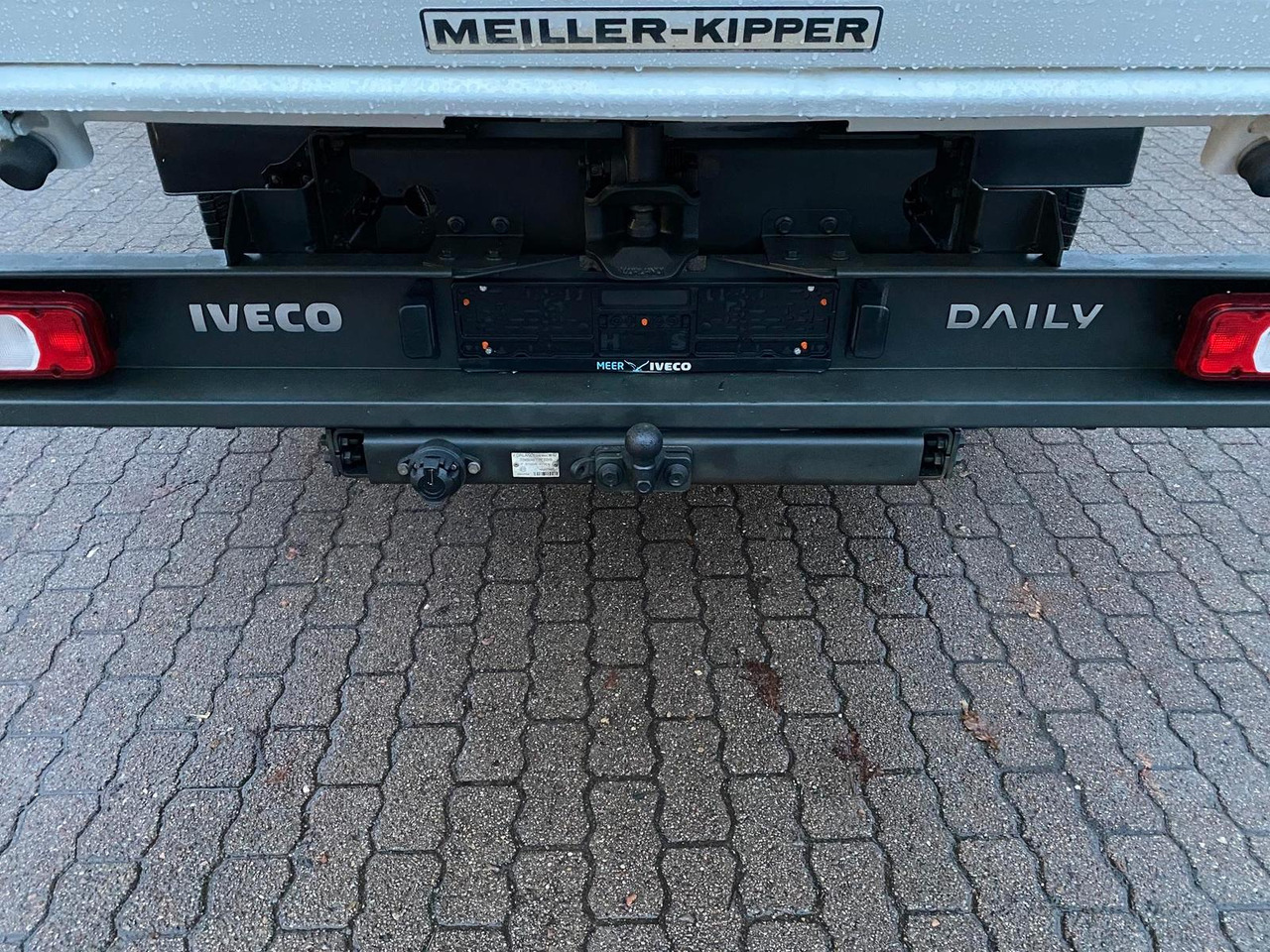 Iveco Daily 70C18H Meiler Dreiseitenkipper*AHK*RADIO* - Tipper van: picture 5 Iveco Daily 70C18H Meiler Dreiseitenkipper*AHK*RADIO* - Tipper van: picture 5
