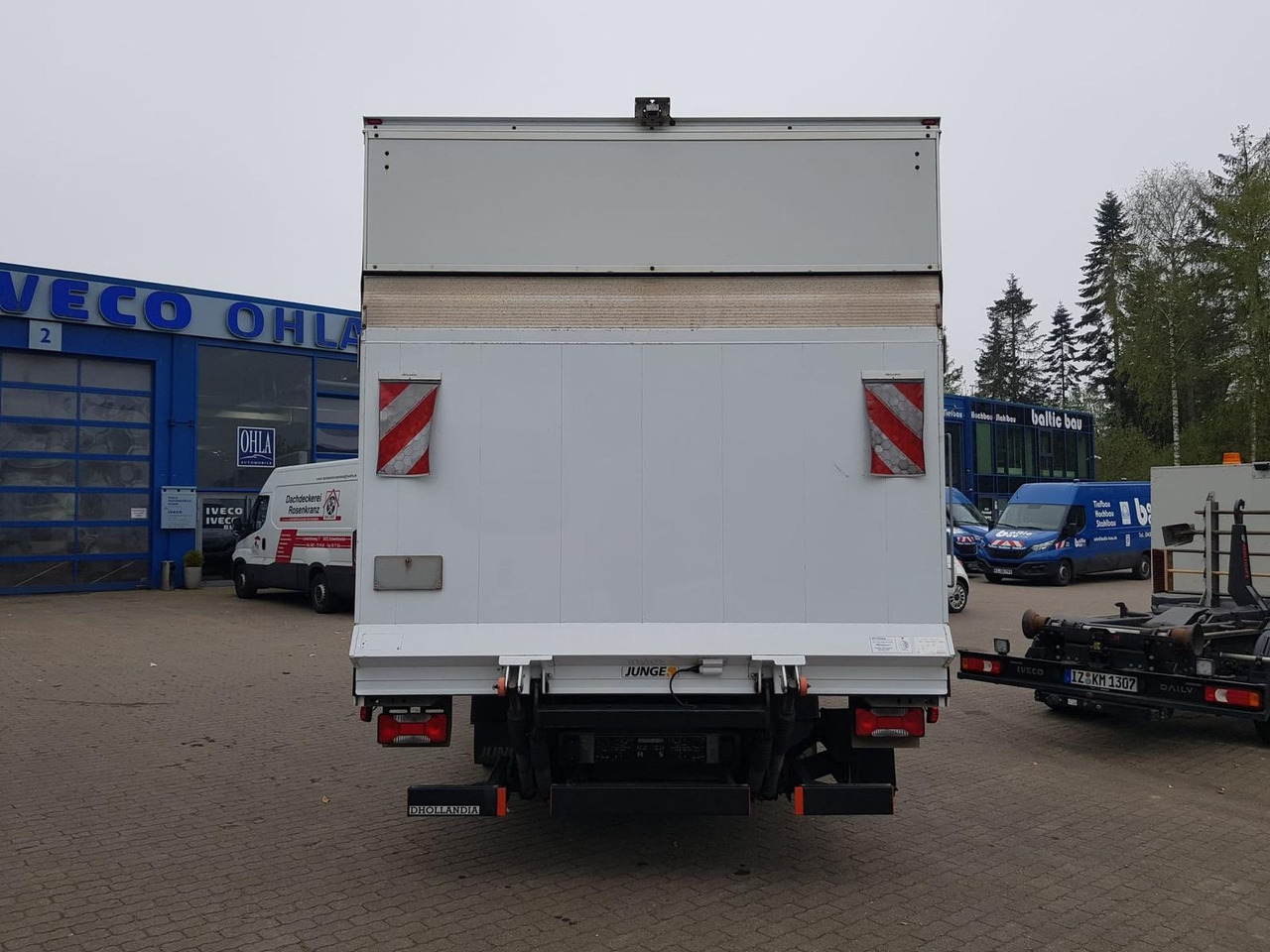 Iveco Daily 70C18HA8/P Koffer, Luftfederung, Kamera... - Closed box van: picture 5 Iveco Daily 70C18HA8/P Koffer, Luftfederung, Kamera... - Closed box van: picture 5