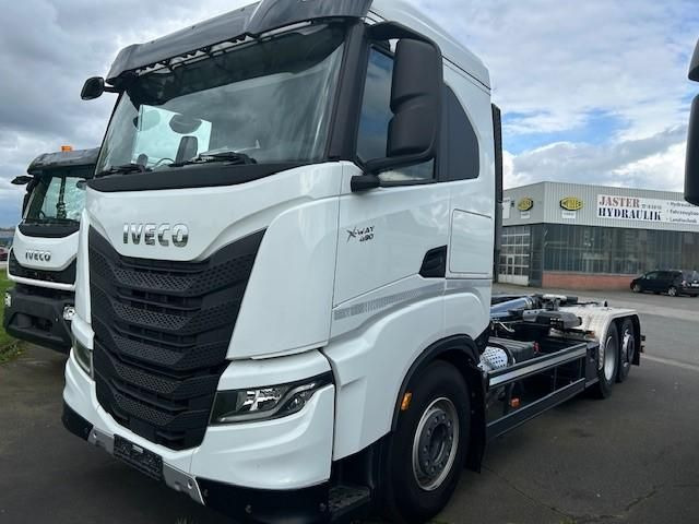 Iveco X-WAY AS280X49Y/PS ON Abrollkipper Hiab 21S.... - Hook lift truck: picture 3 Iveco X-WAY AS280X49Y/PS ON Abrollkipper Hiab 21S.... - Hook lift truck: picture 3