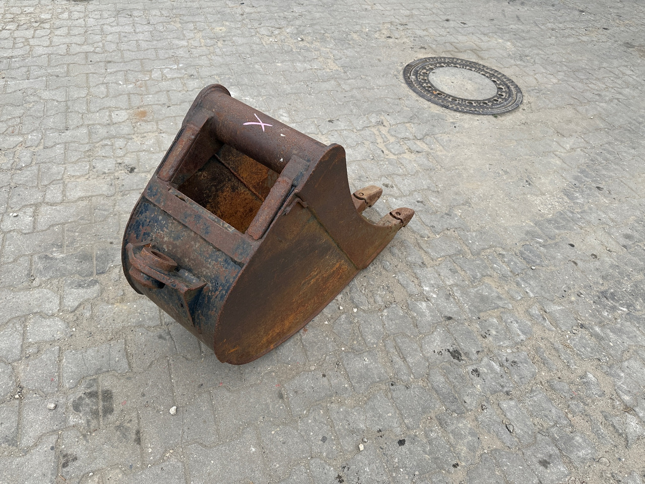 Baggerlöffel Mantovanibenne 40 cm - Excavator bucket for Construction machinery: picture 3 Baggerlöffel Mantovanibenne 40 cm - Excavator bucket for Construction machinery: picture 3