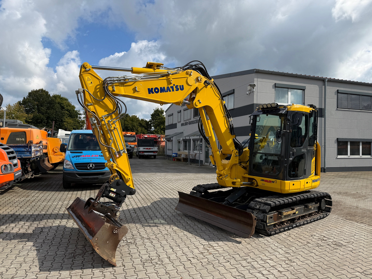 Komatsu PC88 MR-11E0 Kompaktbagger Verstellausleger Powertilt - Excavator: picture 2 Komatsu PC88 MR-11E0 Kompaktbagger Verstellausleger Powertilt - Excavator: picture 2