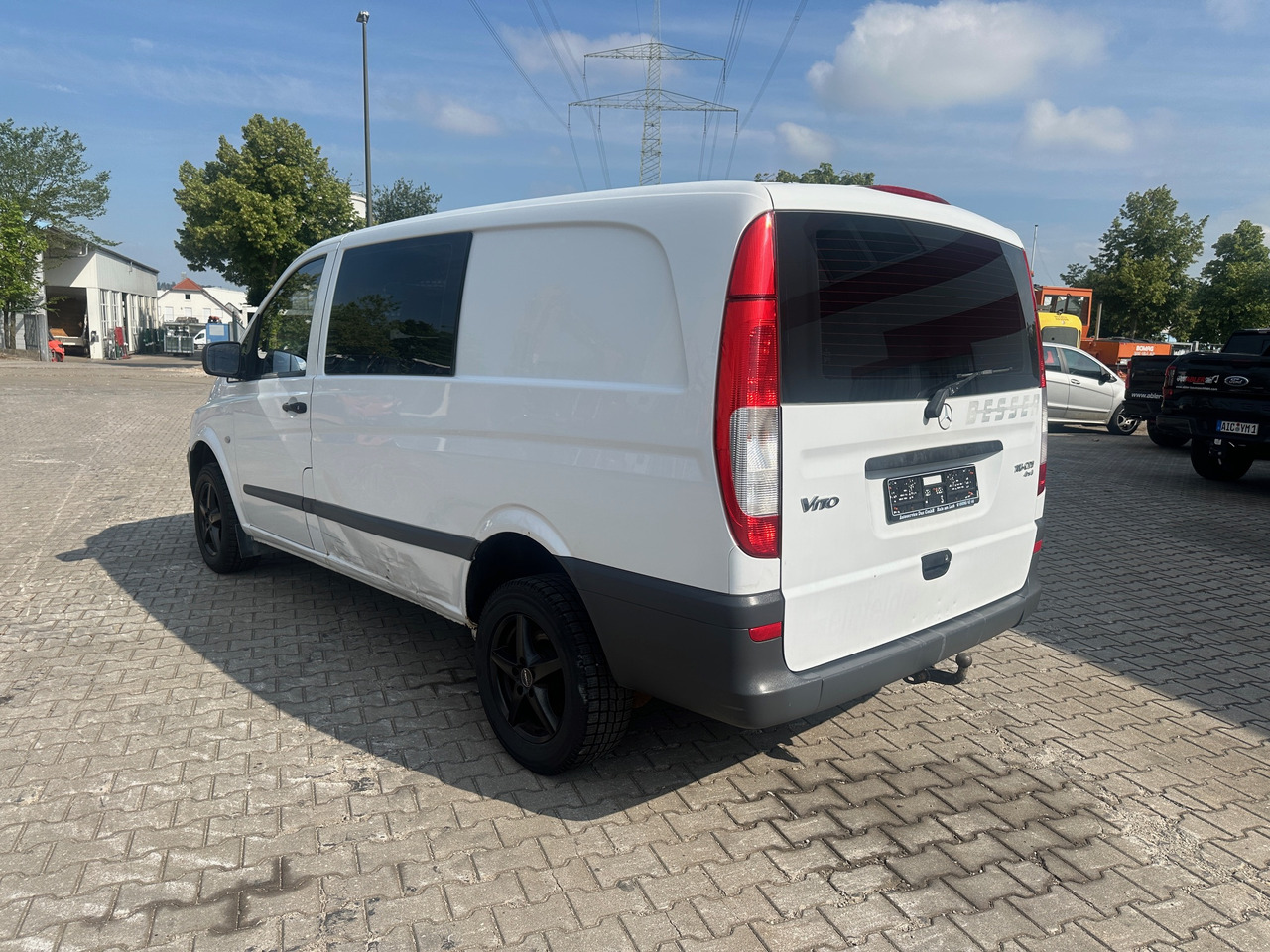 Mercedes-Benz 116 CDI Vito 4x4 Allrad - Car: picture 5 Mercedes-Benz 116 CDI Vito 4x4 Allrad - Car: picture 5