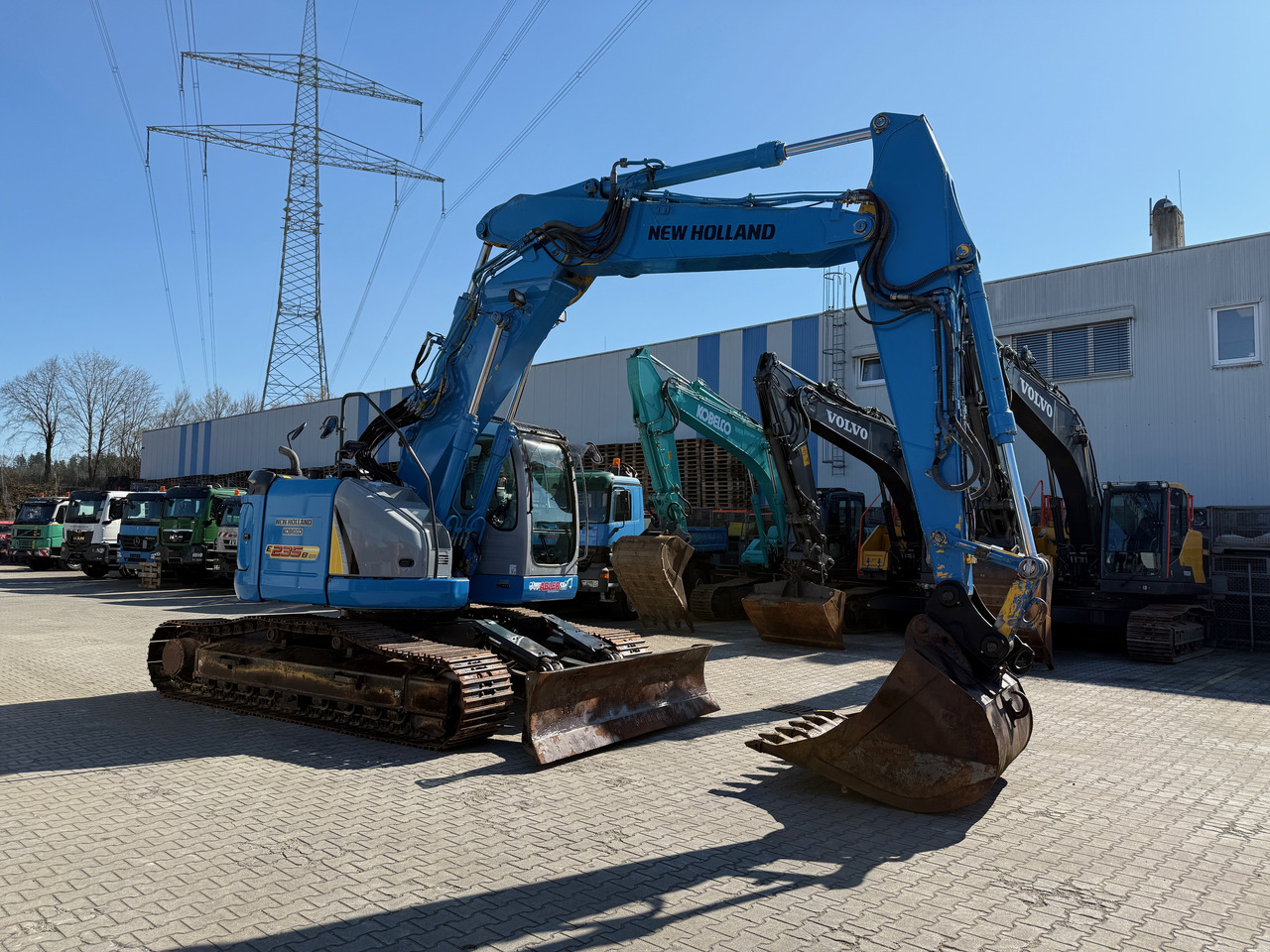 New Holland Kobeclo E235 BSR-2 Nullheck Kettenbagger MS21 - Excavator: picture 3 New Holland Kobeclo E235 BSR-2 Nullheck Kettenbagger MS21 - Excavator: picture 3