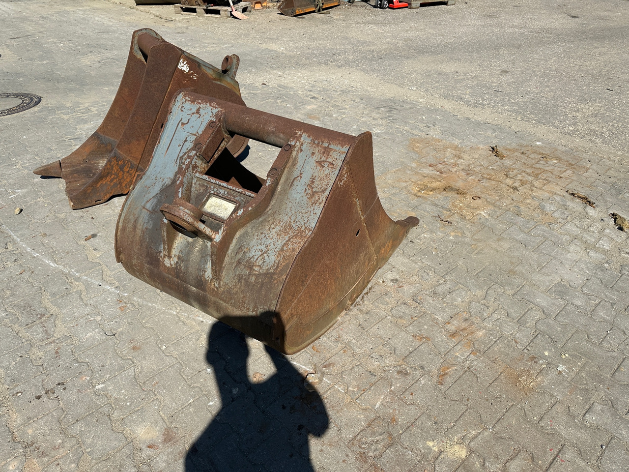 Tieflöffel Mantovanibenne 90 cm - Excavator bucket for Construction machinery: picture 3 Tieflöffel Mantovanibenne 90 cm - Excavator bucket for Construction machinery: picture 3