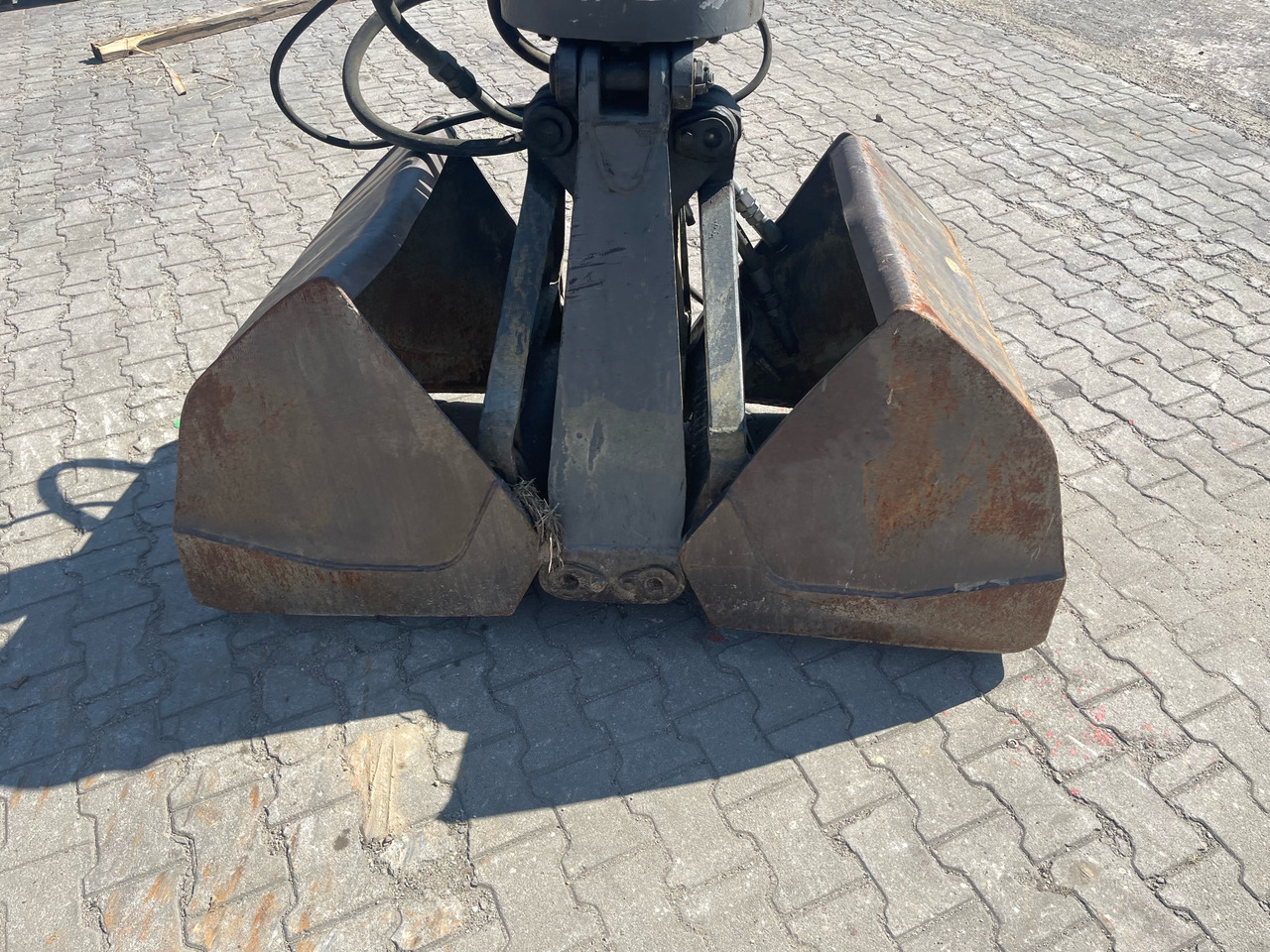 Zweischalengreifer 80cm 0,53m3 - Clamshell bucket: picture 5 Zweischalengreifer 80cm 0,53m3 - Clamshell bucket: picture 5