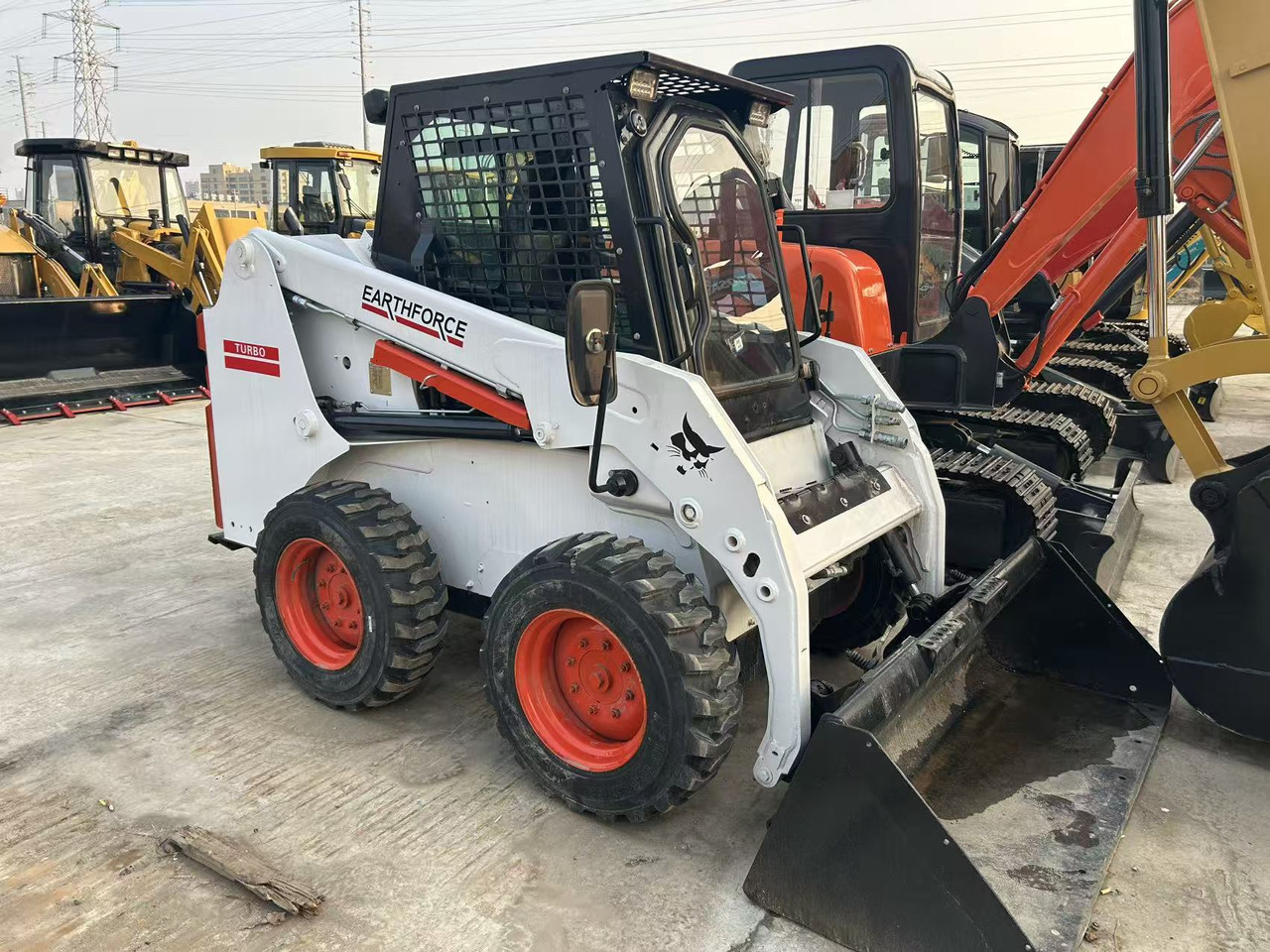 BOBCAT S16 - Skid steer loader: picture 1 BOBCAT S16 - Skid steer loader: picture 1