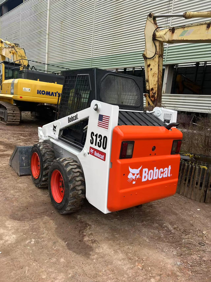 Bobcat S130 - Skid steer loader: picture 3 Bobcat S130 - Skid steer loader: picture 3