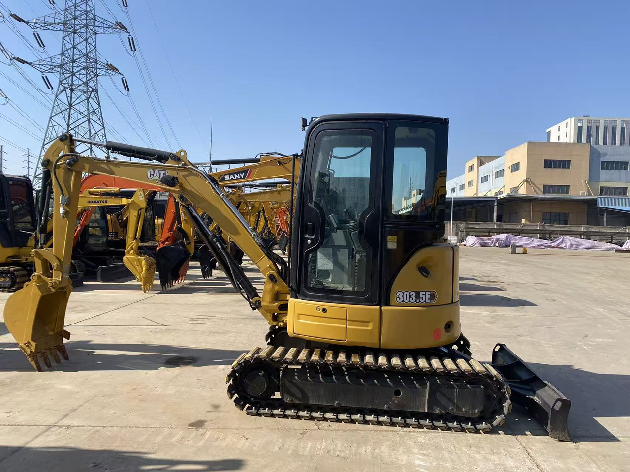 CATERPILLAR 303.5E with Rubber Pads - Mini excavator: picture 3 CATERPILLAR 303.5E with Rubber Pads - Mini excavator: picture 3