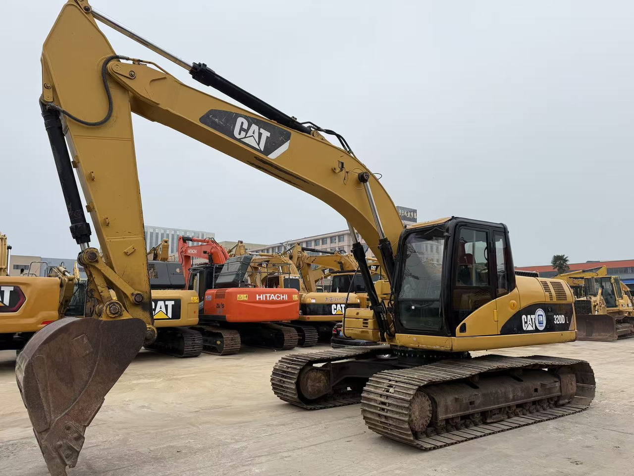 CATERPILLAR 320D - Excavator: picture 1 CATERPILLAR 320D - Excavator: picture 1