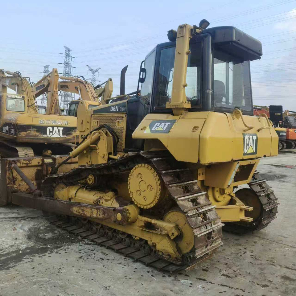 CATERPILLAR D6N - Bulldozer: picture 2 CATERPILLAR D6N - Bulldozer: picture 2