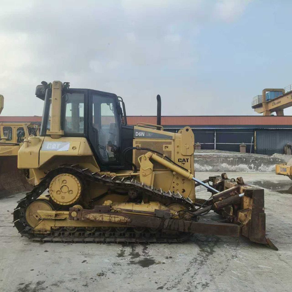 CATERPILLAR D6N - Bulldozer: picture 5 CATERPILLAR D6N - Bulldozer: picture 5