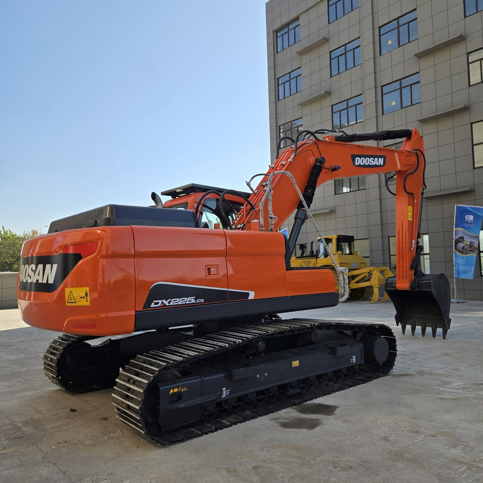 DOOSAN DX225 - Excavator: picture 4 DOOSAN DX225 - Excavator: picture 4