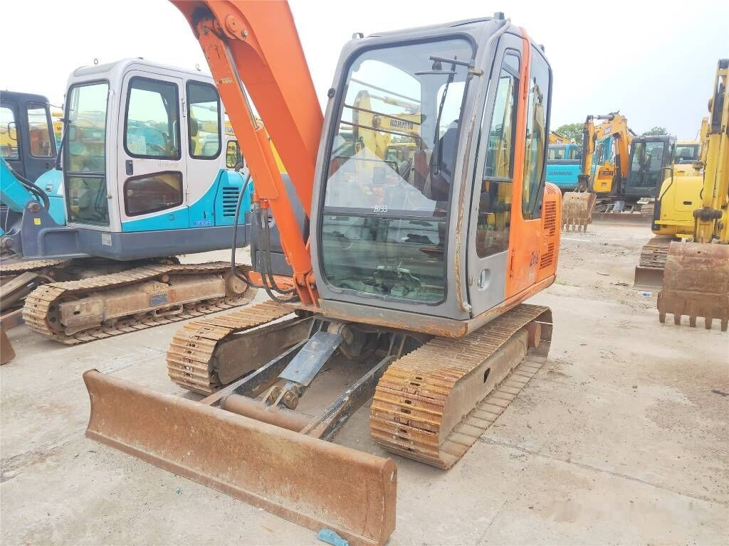 Hitachi ZX60 - Mini excavator: picture 2 Hitachi ZX60 - Mini excavator: picture 2