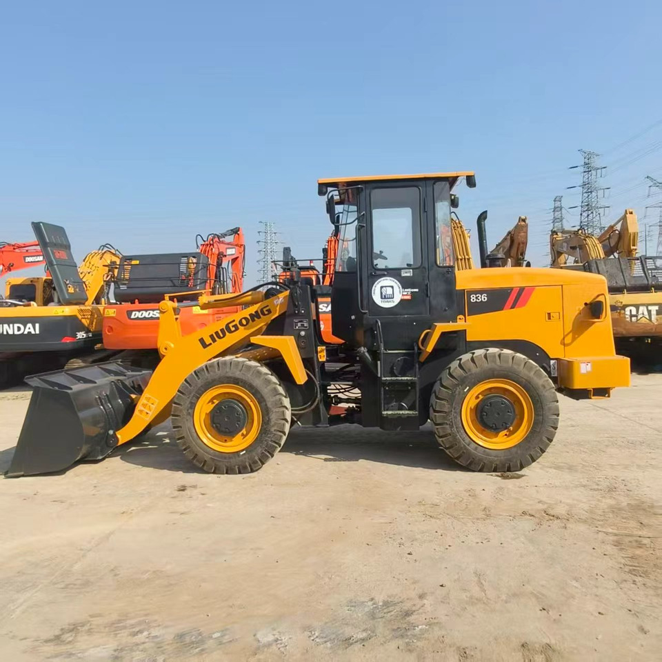 LIUGONG CLG836 - Wheel loader: picture 2 LIUGONG CLG836 - Wheel loader: picture 2